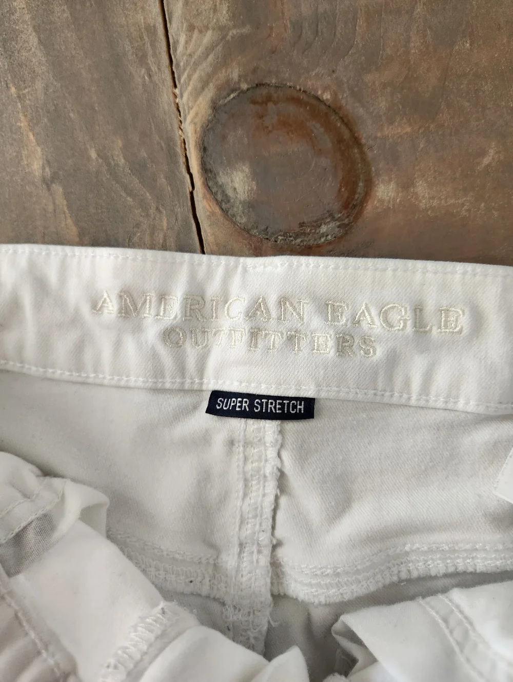 American Eagle Denim Mid Rise Shorts - Size 4 - Picture 7 of 9